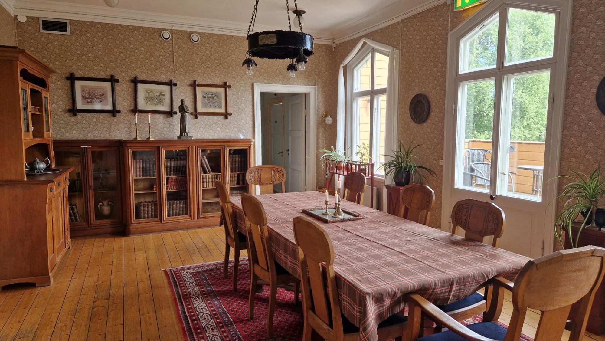 Naeaes Slott Guest House Floda  Exterior photo